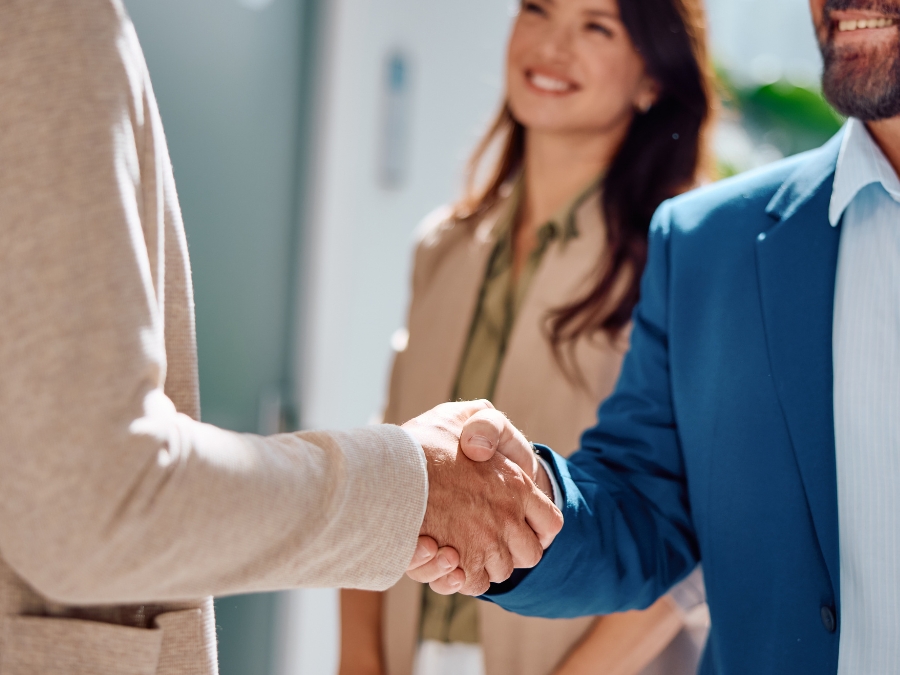 An image of a handshake to accompany Gerardi Wealth Management's section on the importance of trust and transparency